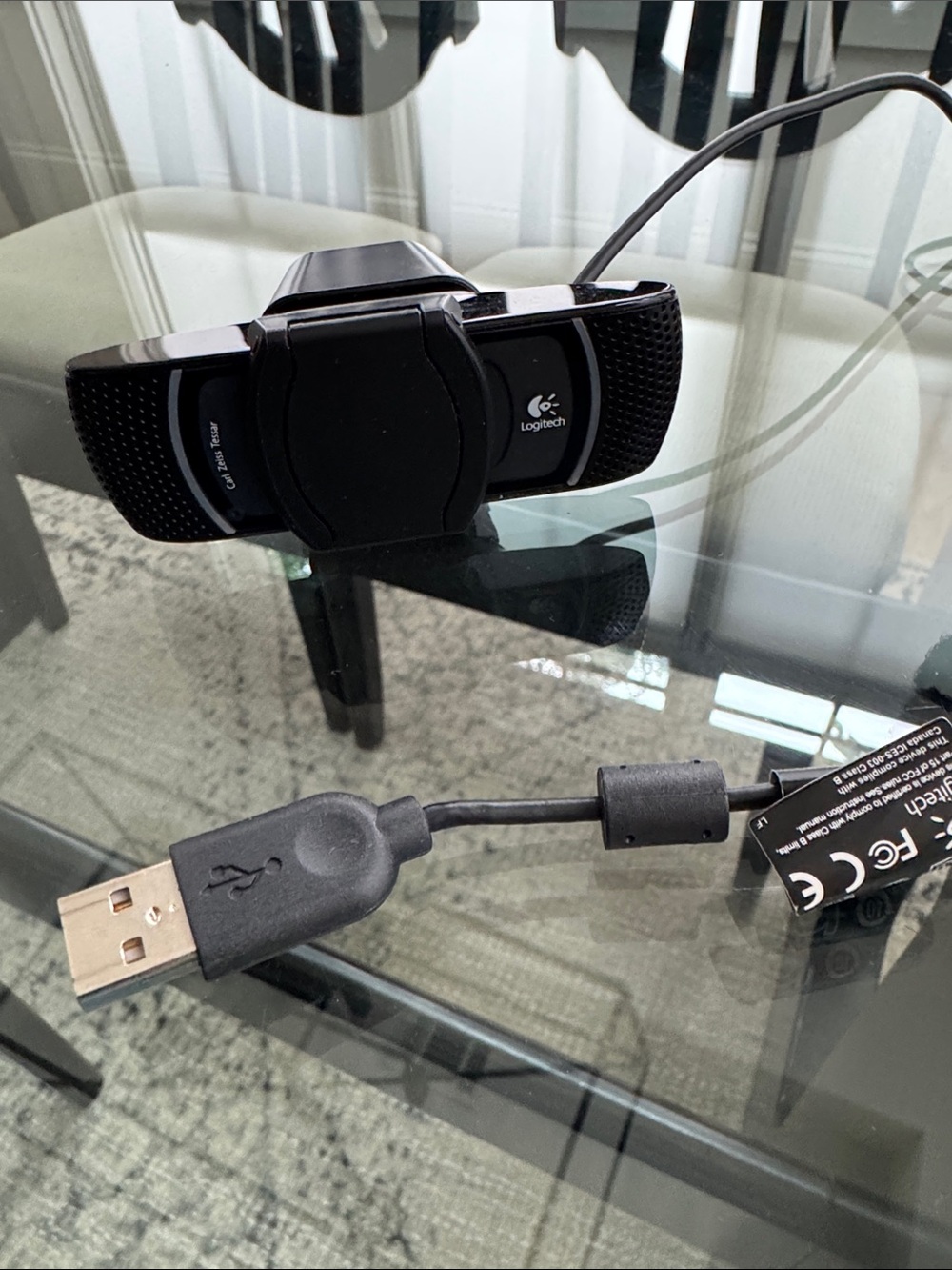 Logitech Black USB Webcam with Adjustable Clip
